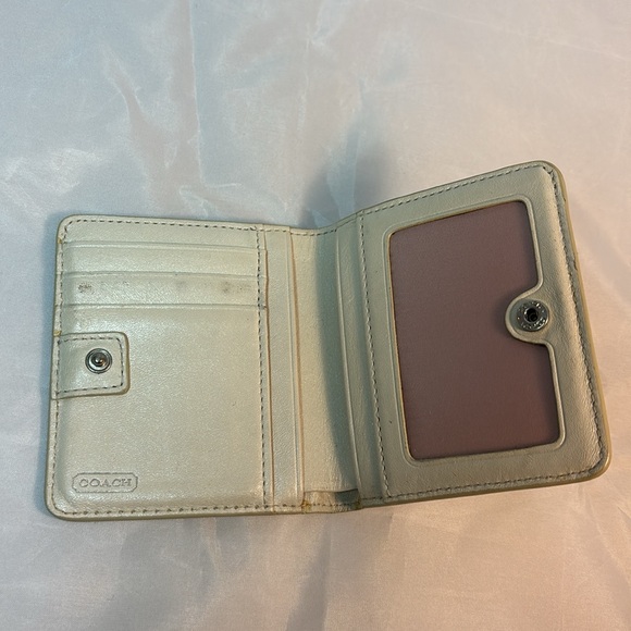 Coach White Wallet with Silver Rose - Picture 6 of 8